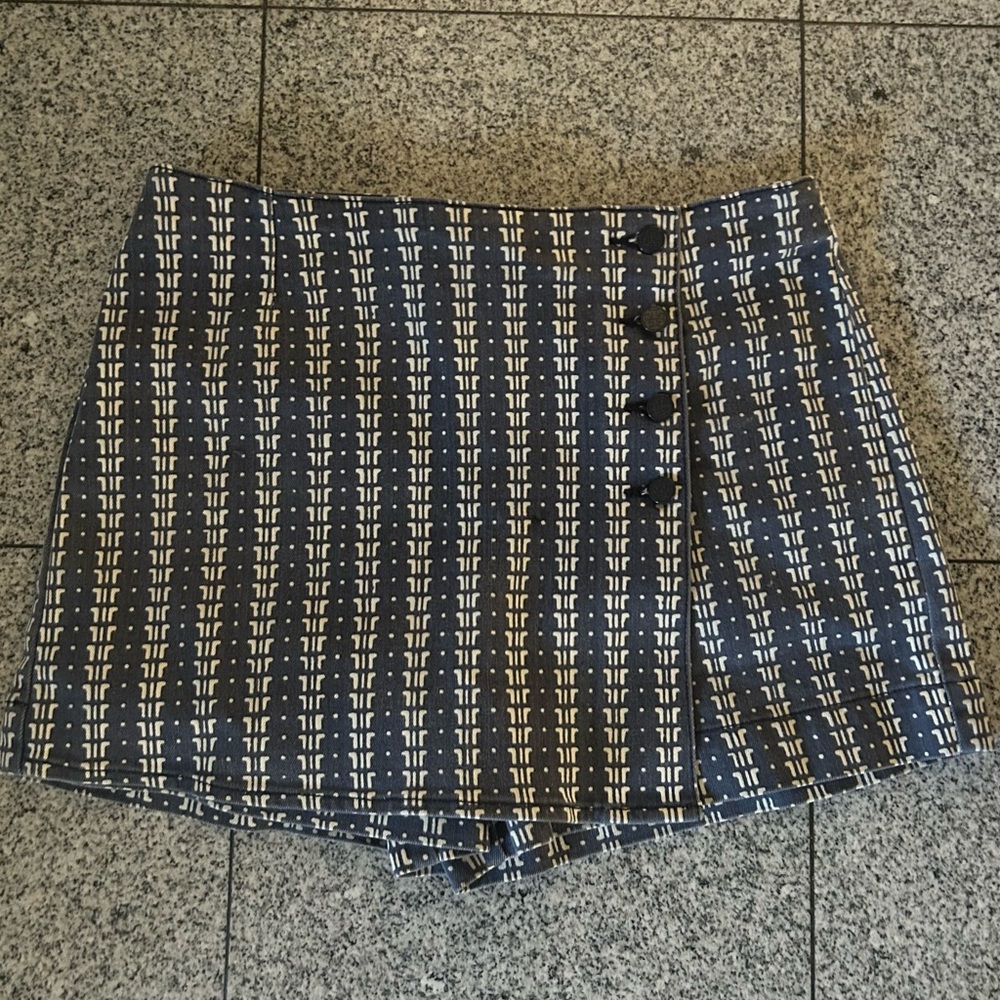 Skort - image 1